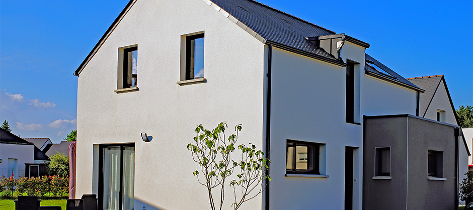 Maison couverture ardoise construite à Saint-Étienne-de-Montluc