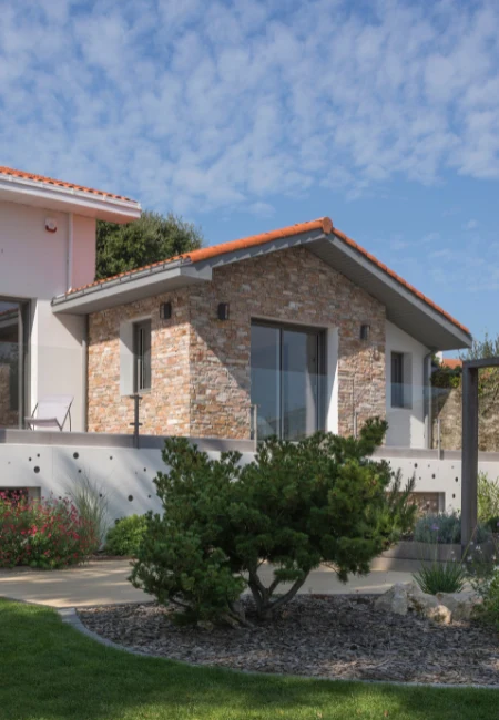 maison surelevée en pente loire atlantique