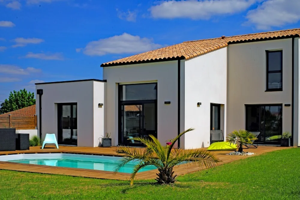 réalisation maison moderne avec piscine Berthelot Constructions